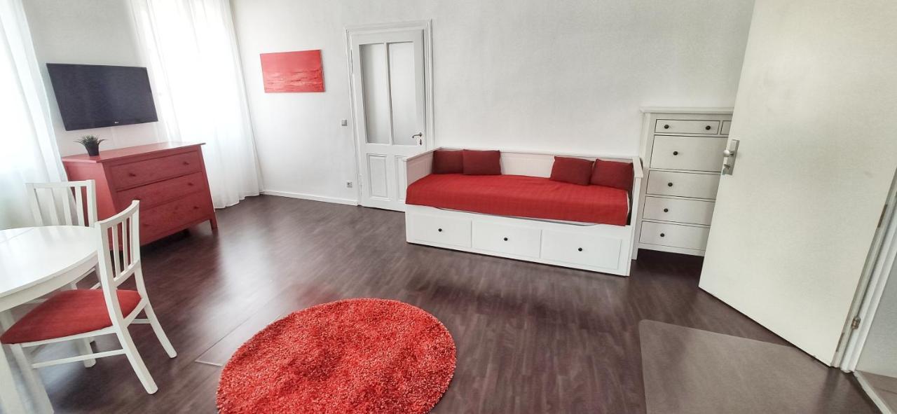 Helle Zweiraumwohnung In Wohngebiet * Vienne