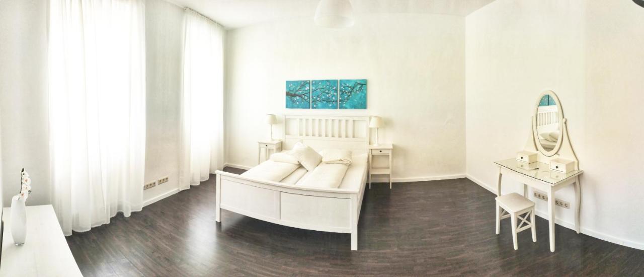 Appartement Helle Zweiraumwohnung In Wohngebiet *