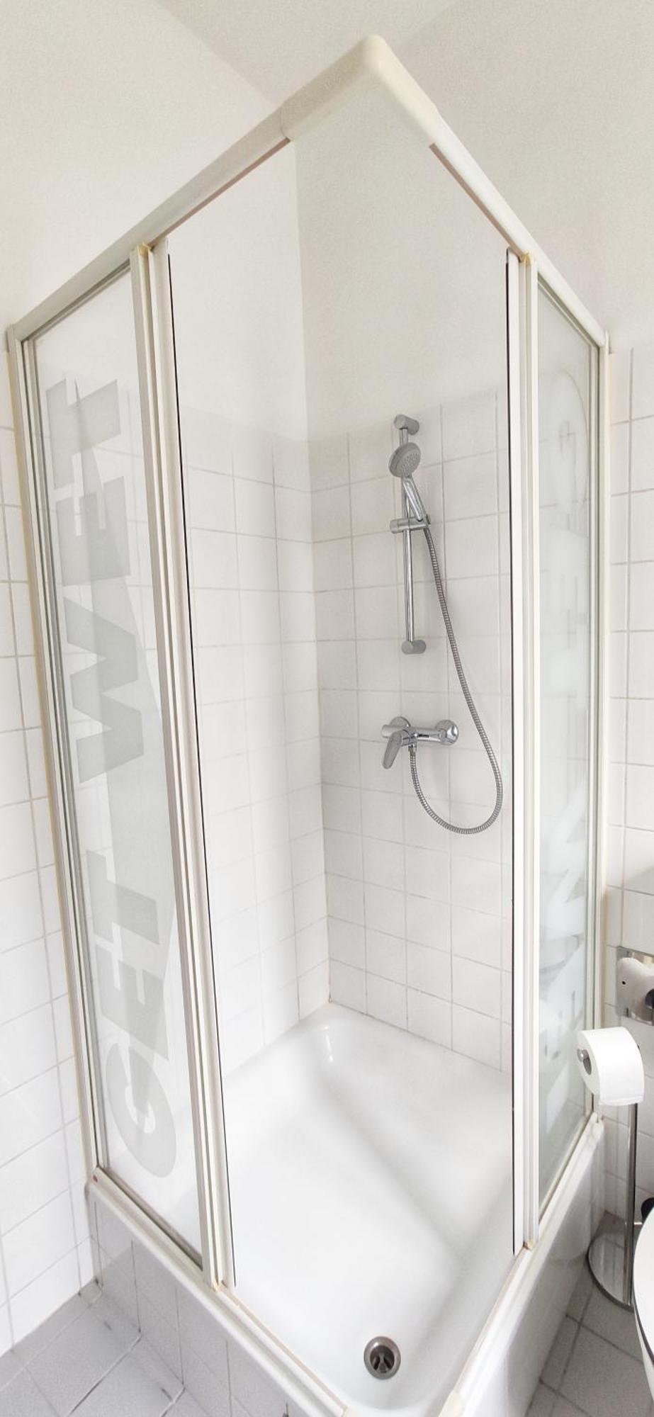 Helle Zweiraumwohnung In Wohngebiet Vienne